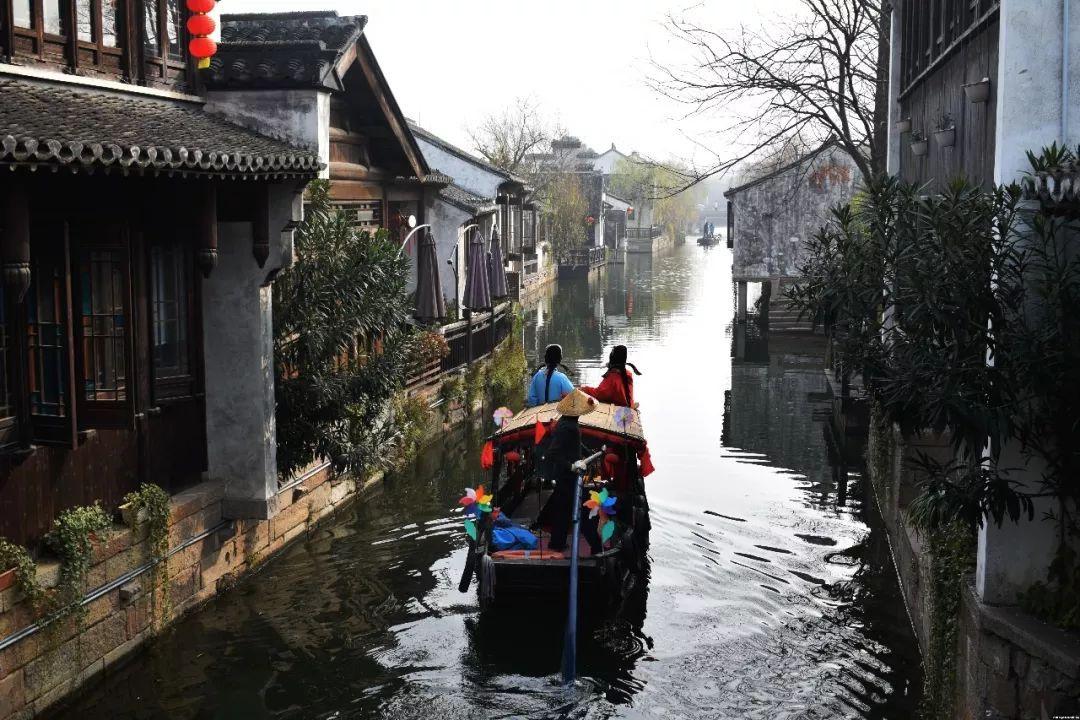 摇滚乐团的装扮